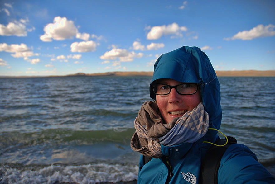 Ugii meer Mongolië selfie Els op Reis