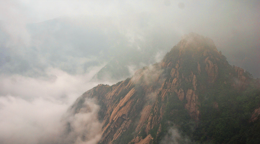 Huangshan Gele bergen China afdaling