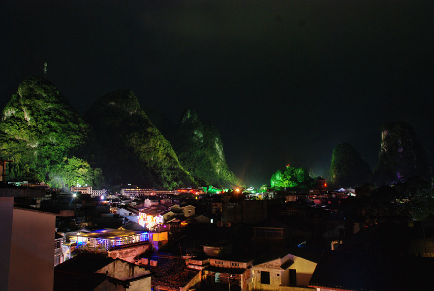 Yangshuo bij nacht, uitzicht Mojo