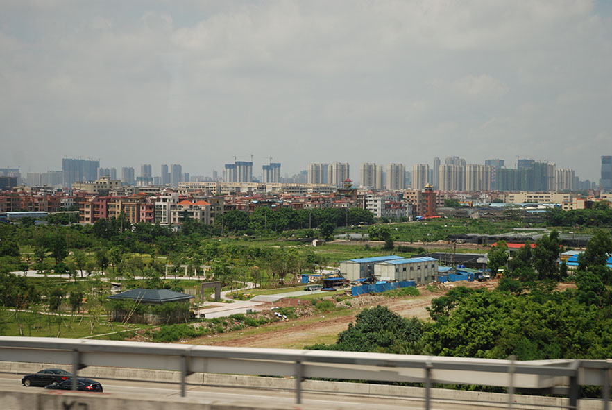 Trein van Guilin via Shenzhen naar Hong Kong uitzicht