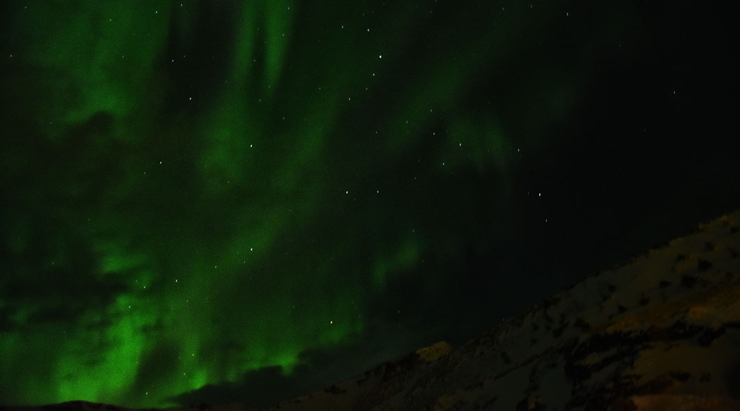 Noorderlicht Aurora Borealis boven Vík IJsland